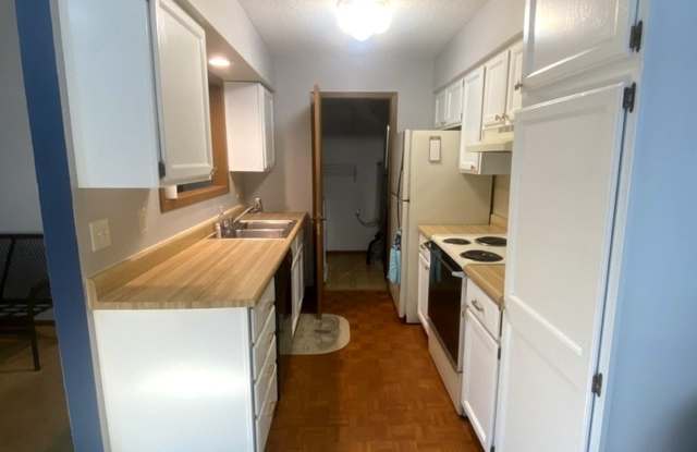 1826 Kerrybrook Court Gallery 3