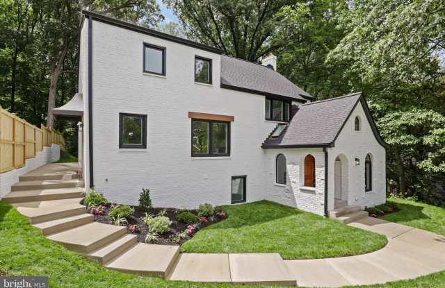 2520 N VERNON Street photos photos