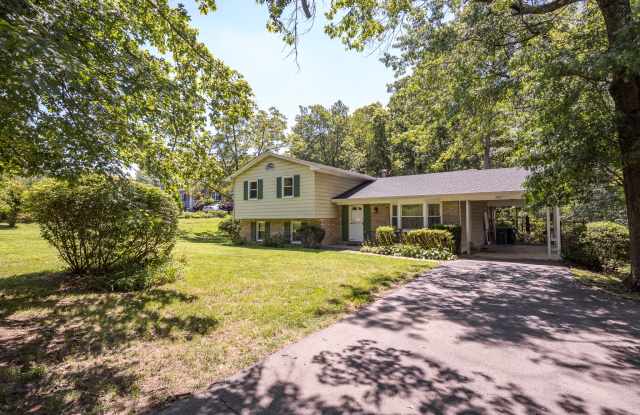 2335 Cedar Lane - 2335 Cedar Lane, Dunn Loring, VA 22182
