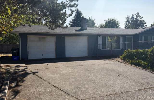 Updated 2-bedroom 1 bath duplex in Springfield! Gallery 1