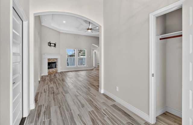 15229 Barataria Dr. 4/bedroom 2/bathroom - $2900/month Gallery 4