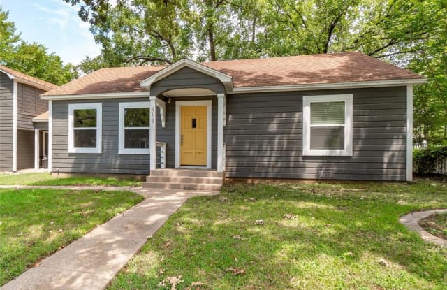 417 W Sears Street - 417 West Sears Street, Denison, TX 75020