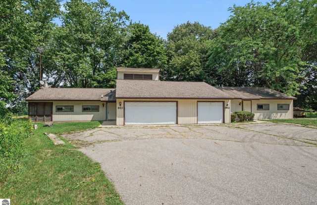 981 Meadowbrook Drive Gallery 1