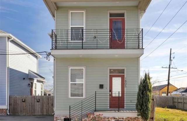 1807 NEW ORLEANS Street Gallery 1