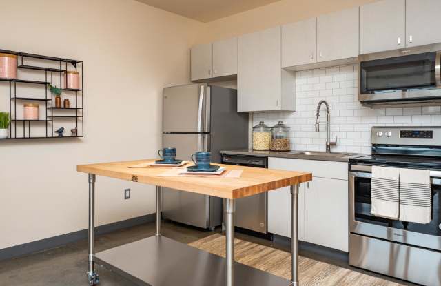 Sunshine Apartments Gallery 3