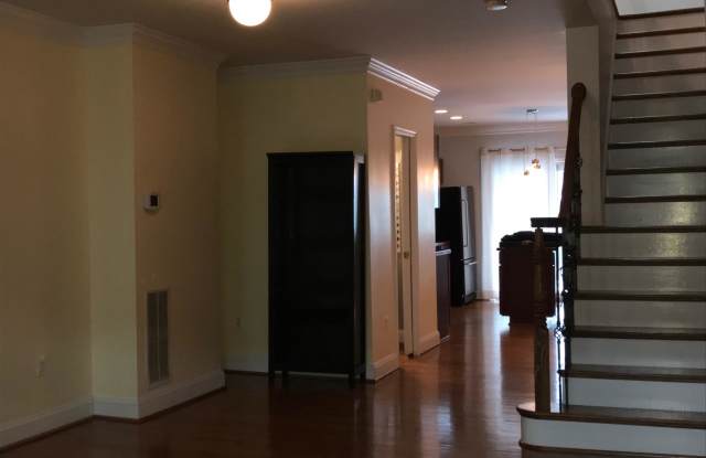 612 S CLINTON STREET Gallery 2