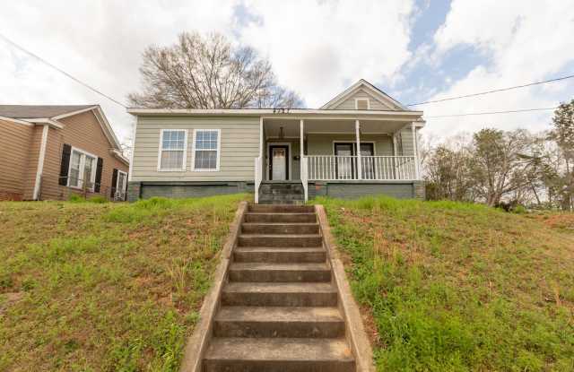 Available Now! Affordable, Move-In Ready Home close to Interstate  Downtown Columbus. photos photos