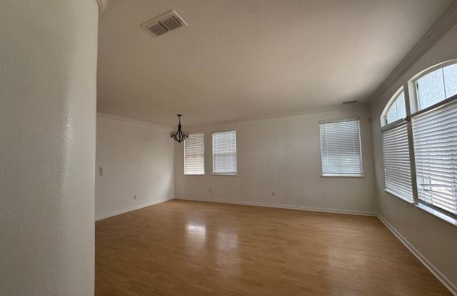 Conveniently Located Home photos photos