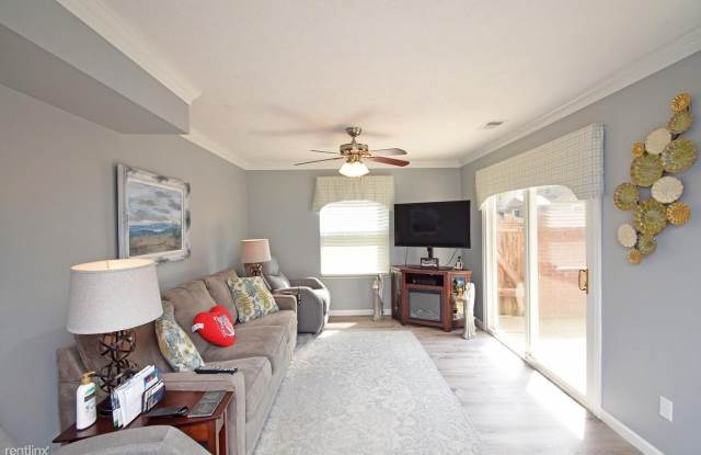 463 McIntosh Dr Gallery 2