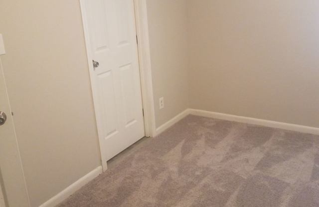 2 Bed 1.5 Bath in Atlanta! Gallery 2