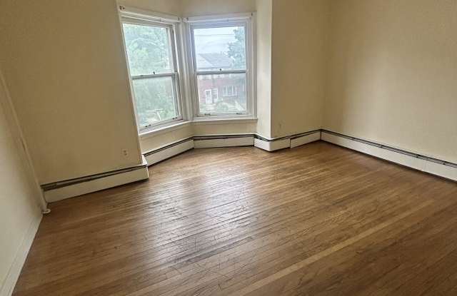 215 North 15th Street - 2 Gallery 3
