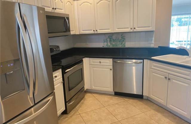 12781 Eagle Pointe Circle Gallery 4