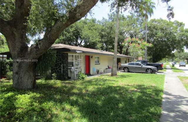 177 PLUMOSA DRIVE - 177 Plumosa Drive, Largo, FL 33771