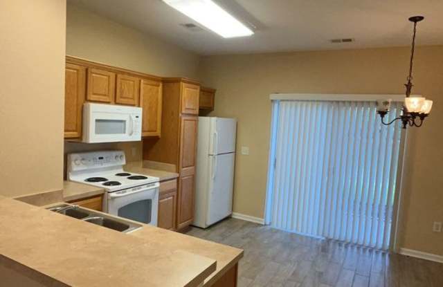 160 Chenoa Drive Unit B Gallery 3