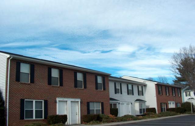 4 Bedroom 2.5 Bath Townhouse photos photos