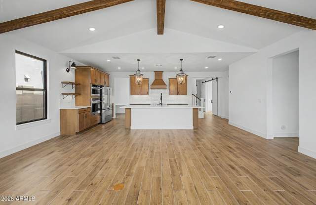 1131 E YELLOWSTONE Place Gallery 3