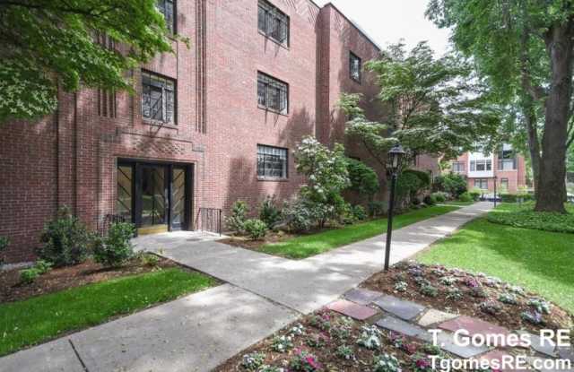 112 Sewall Ave. - 112 Sewall Avenue, Brookline, MA 02446