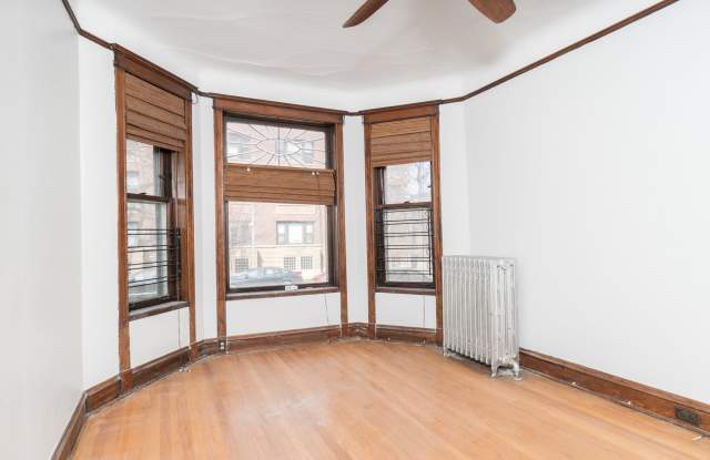 1223 W Gunnison Street Gallery 2