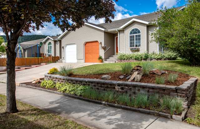 806 Ashley Drive - 1 Gallery 2