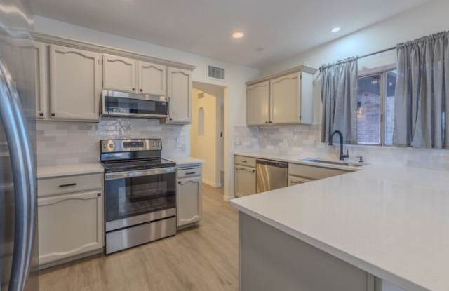 1321 North Paseo Maravilloso photos photos