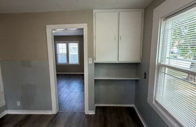 2 Bedroom Home Near Dequincy Park Gallery 3