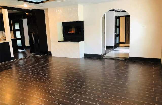 6374 French Chateau Drive Gallery 2