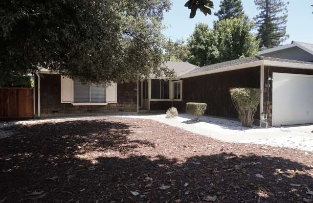 Cute Single Family Home, Updated Kitchen, New Bathroom, Wood Floors, Fresh Paint, Nice Backyard! photos photos
