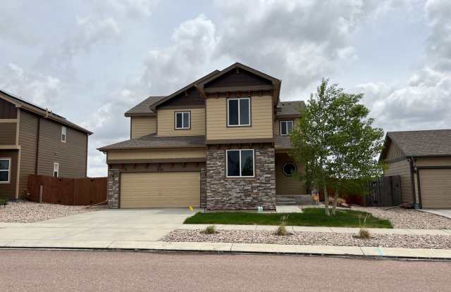 4 bedroom Forest Meadows home photos photos