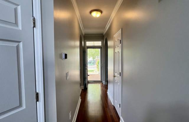 5024 Village Lawn Drive Gallery 4