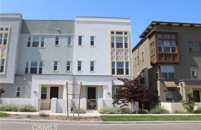 140 Paramount photos photos