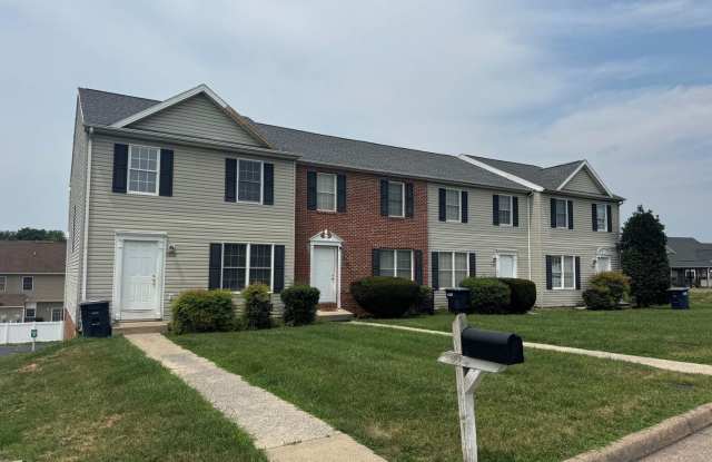 Spacious 3 Bedroom, 2.5 Bath Townhouse with full walk-out basement photos photos