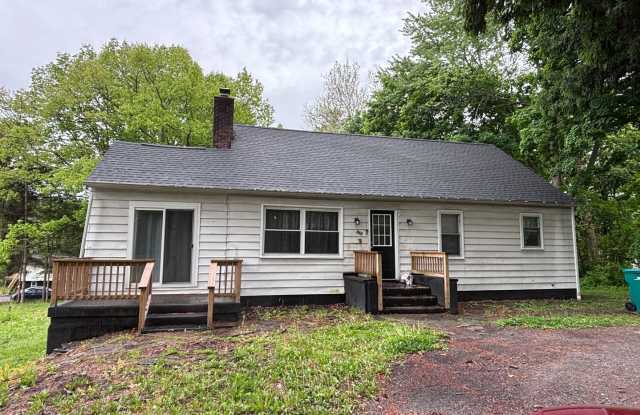 Cute 3 bedroom house located in East Stroudsburg Borough! photos photos