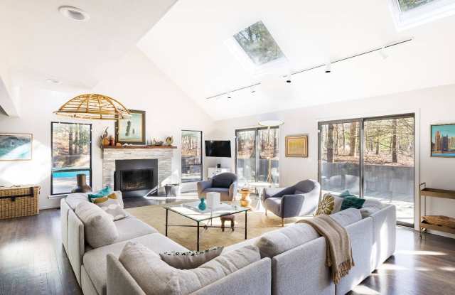 32 Quarty Circle Gallery 4
