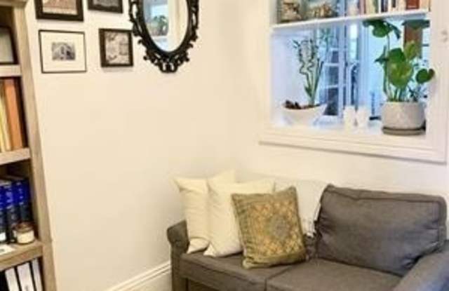 473 MONMOUTH ST photos photos