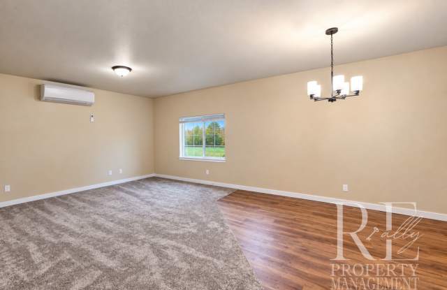 Newly Built 2-Bedroom Upper Duplex with Garage, AC & Designated Parking Gallery 4