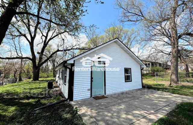 4076 Indianola Ave photos photos