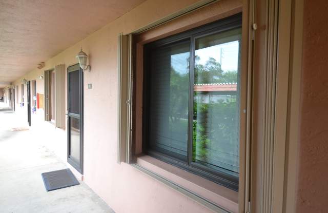 161 Lakeside Dr Gallery 4