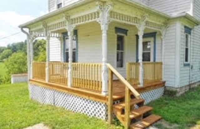 121 Brady Road Gallery 2