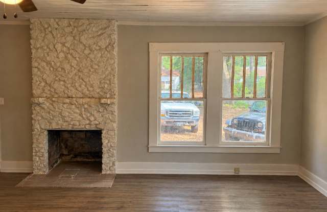 2 Bed 1 Bath Home For Rent Gallery 4