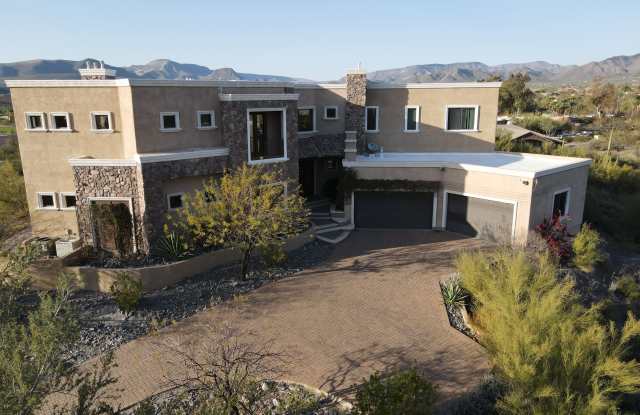 5708 East Miramonte Drive Gallery 4