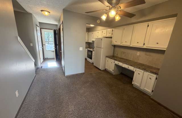 612 N Main St - 612 North Main Street, Goddard, KS 67052