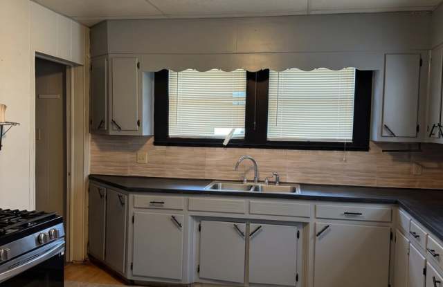 Spacious 3-Bedroom Home in Bessemer – Vouchers Accepted! Gallery 3