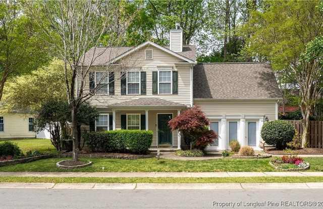 Room in 5 Bedroom Home at Feldspar Way Gallery 4