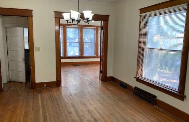 1736 Euclid Avenue Gallery 4