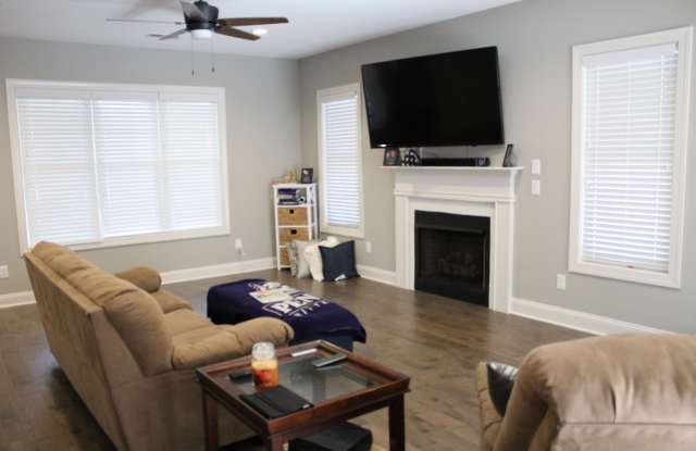 130 Pinebranch Court Gallery 4