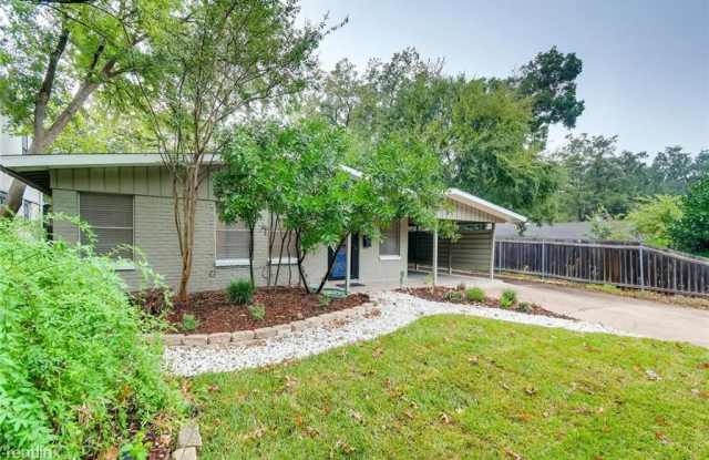 2000 Vista Ln # A Gallery 2