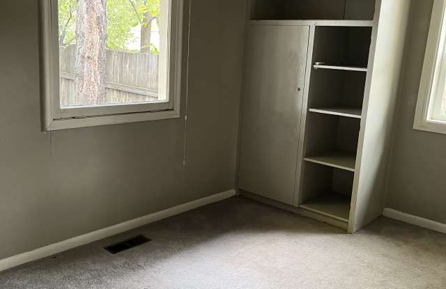 1475 7200 South Gallery 2