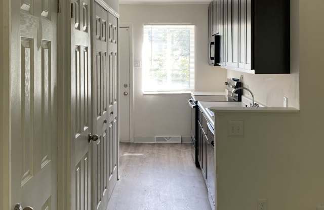 3972 Brittany Circle - A Gallery 2