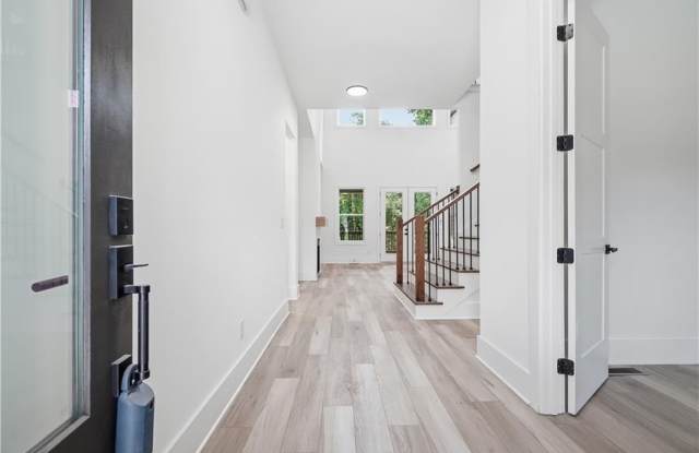 5676 MEADOW VIEW Drive Gallery 3