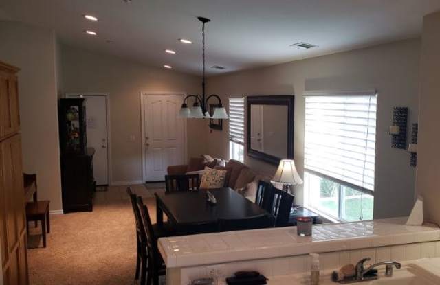 466 Paloma Ct Gallery 4
